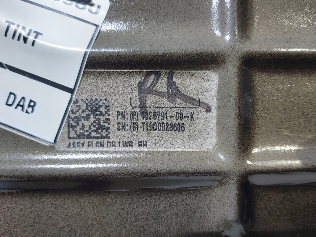 Дверь правое  задняя задняя tesla model x Киев