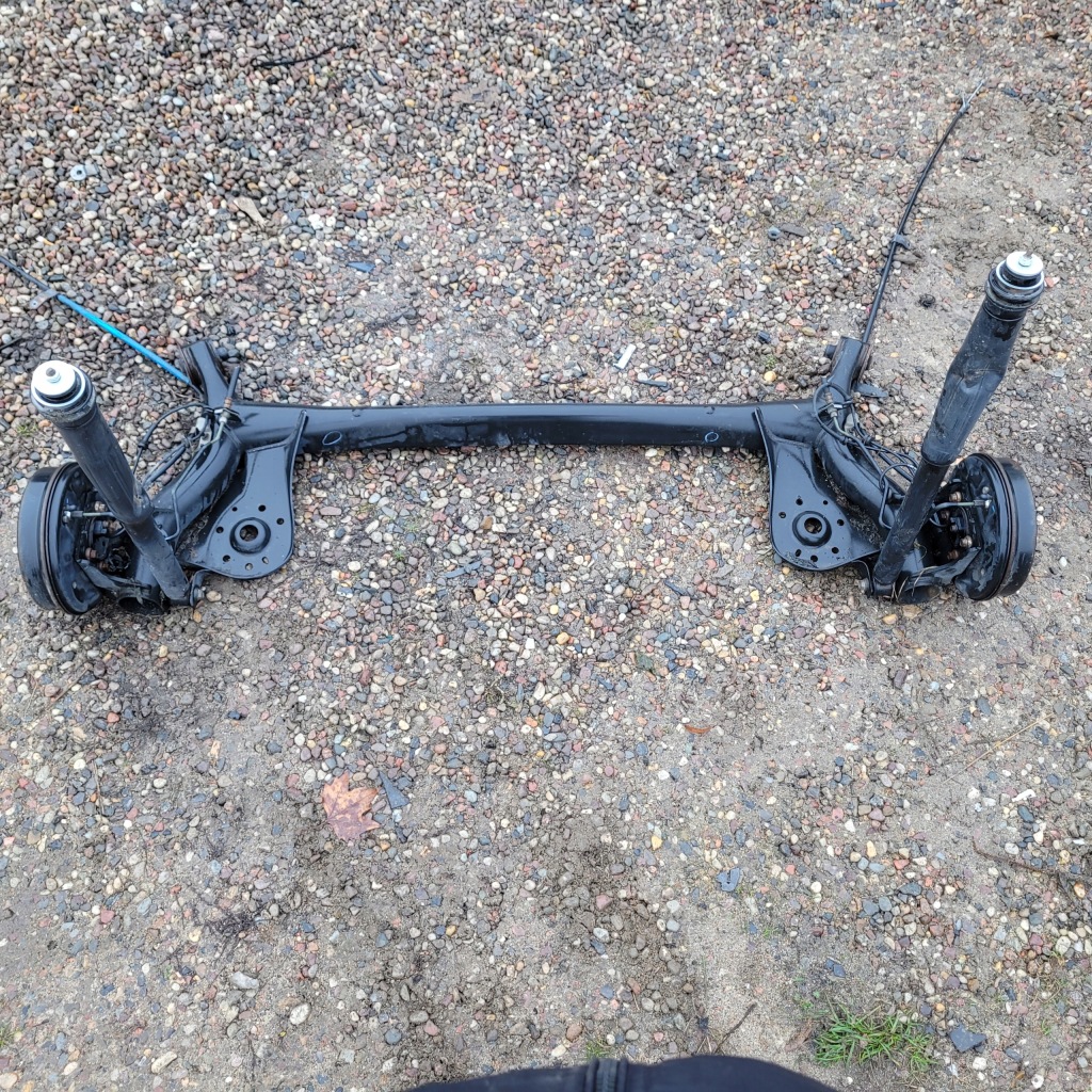 Купити Вісь  задній задня балка підвіска toyota aygo 2