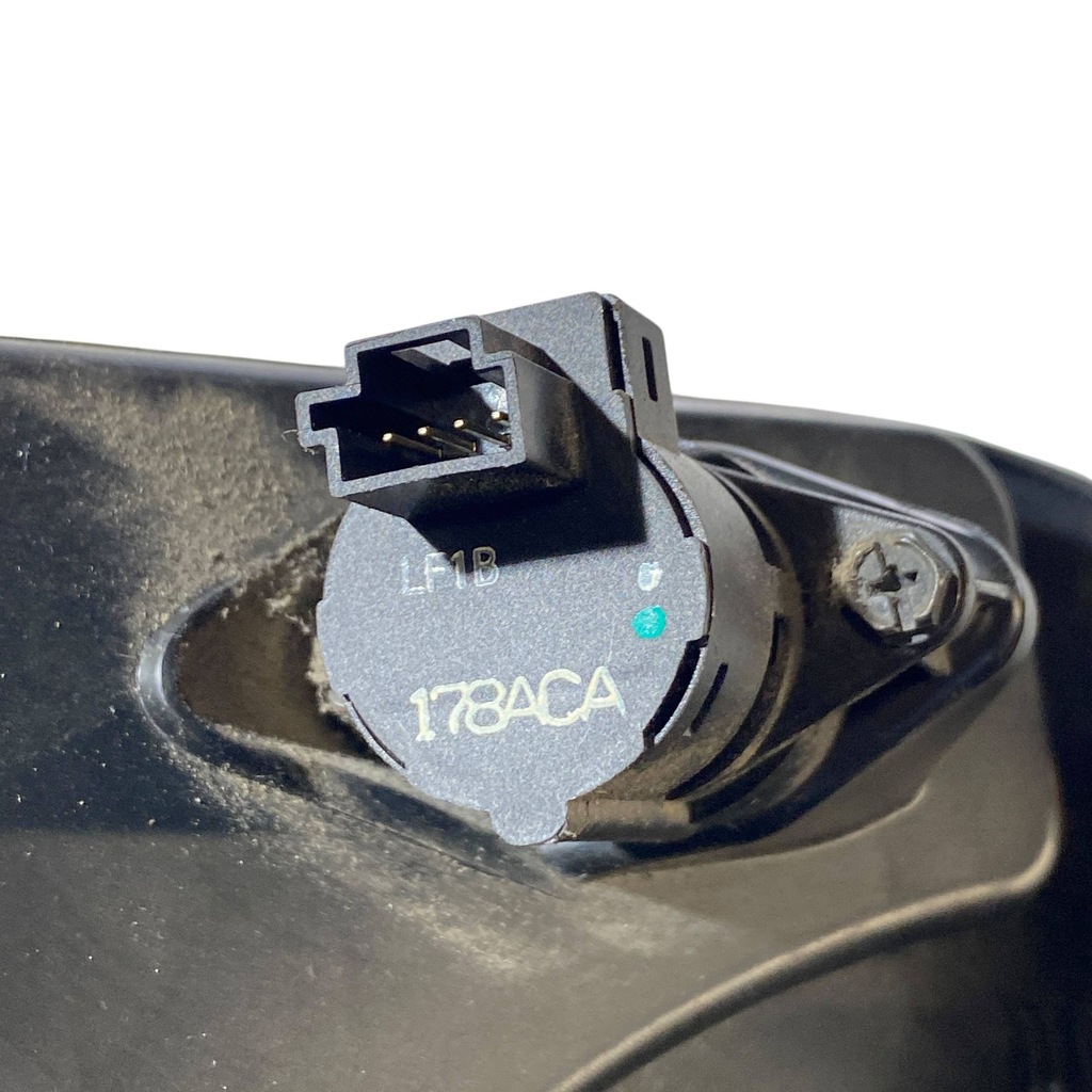 фото №12, Dodge charger 2017 element панелі приладової панелі / dół