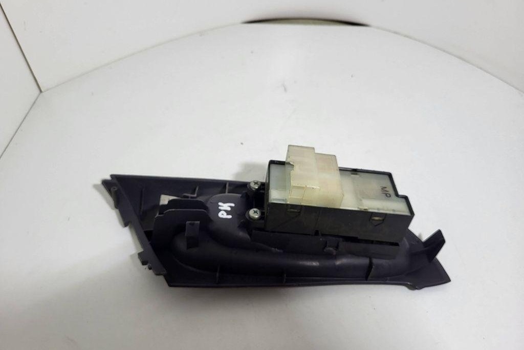 фото №7, Кнопка управление окон задних левых дверь nissan