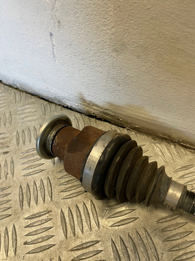 фото №2, Привідний вал лівий/правий задня renault twizy 396001350r org