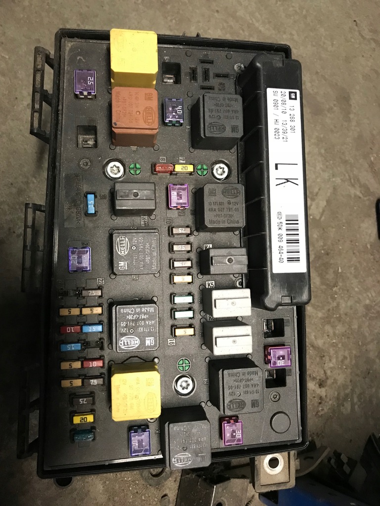 фото №1, Коробка запобіжників opel 13268301 lk