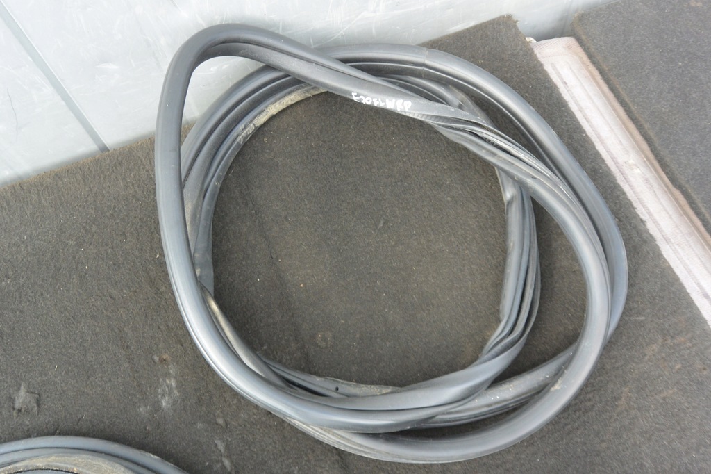 фото №4, Прокладка двері багажника kpl bmw x5 e70 lci