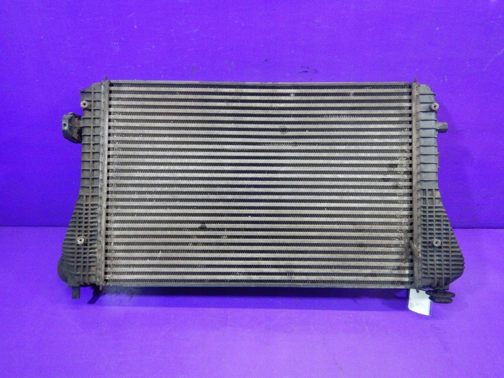Купить Vw passat b6 1,9tdi bkc интеркулер 3c0145805f