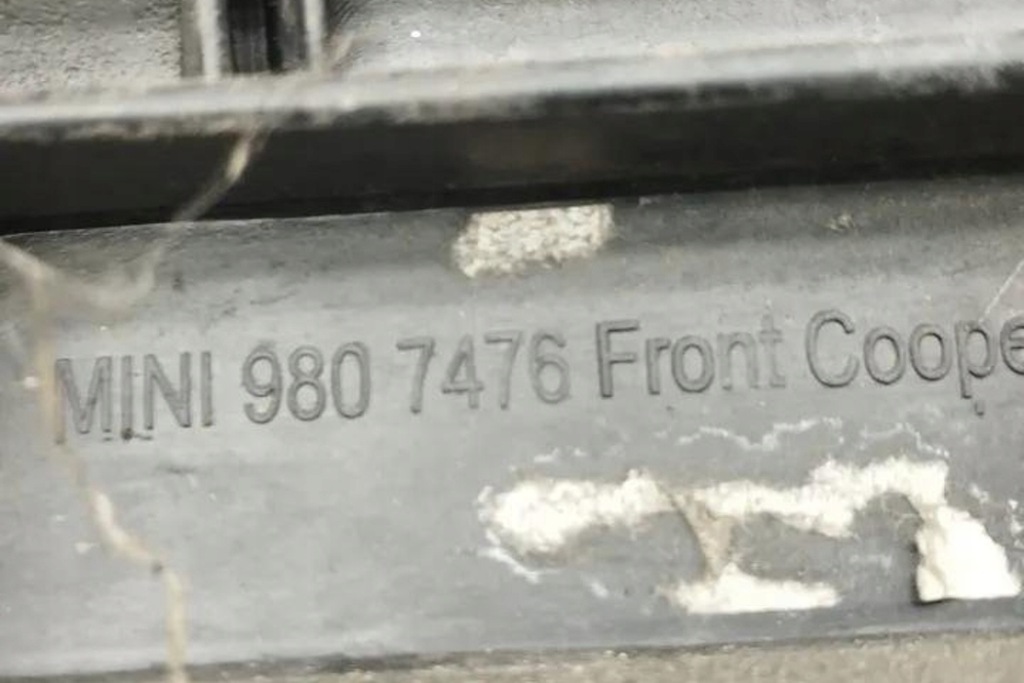 фото №3, Решітка радіатора mini countryman r60 9807476 1.6l бензиновий 135kw 2011