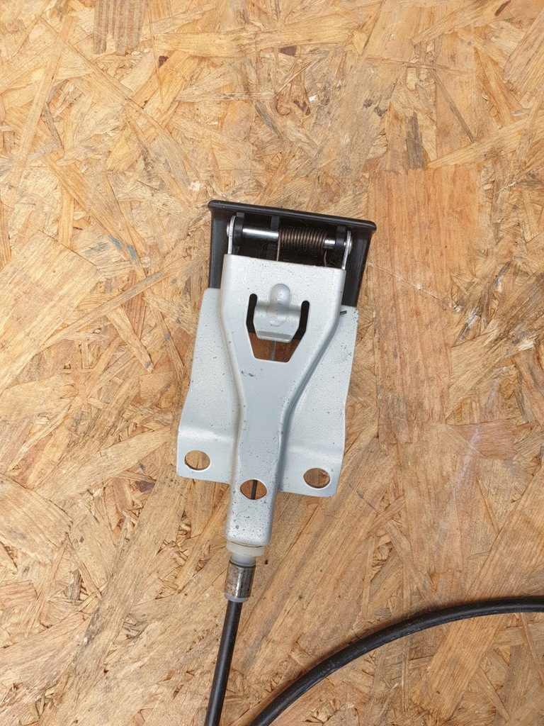 фото №8, Infiniti qx70 трос тягa відкривання капот