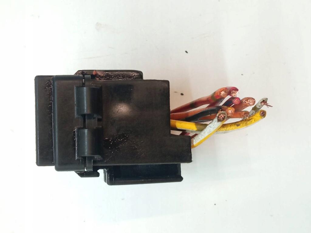 Коробка запобіжників 066500-4230 реле suzuki gsx-r600 k8, k9, l0 Ціна