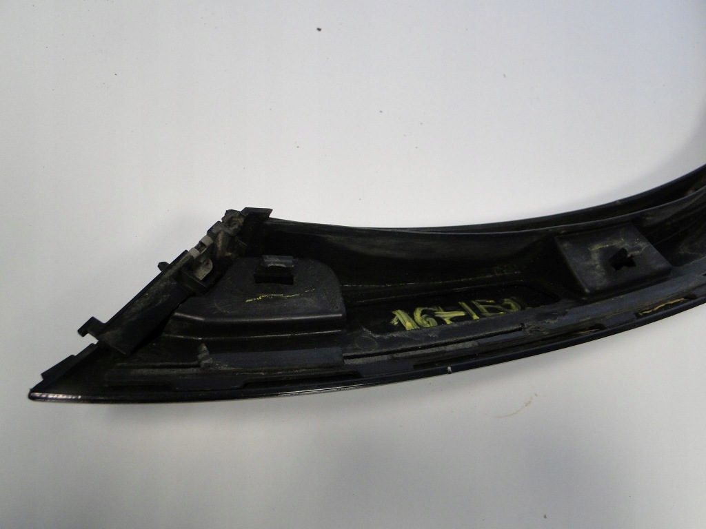 фото №10, Mercedes gle w167 amg молдинг крыла правый задняя