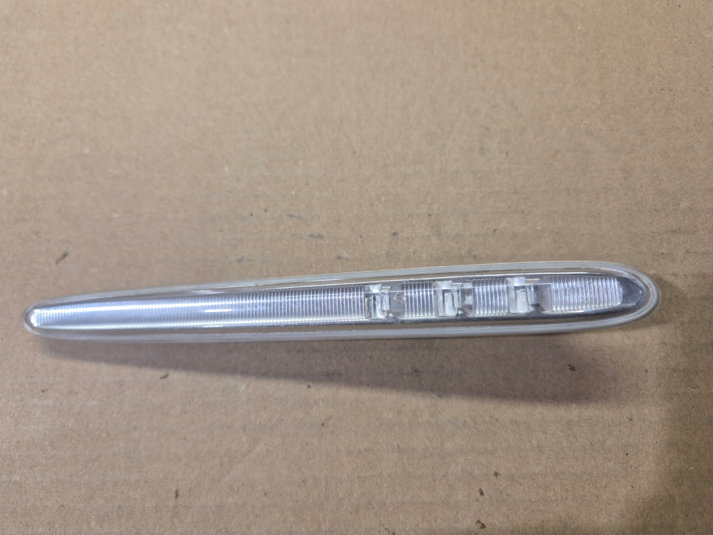 Купить Alfa romeo giulietta правый поворотник. w крыло