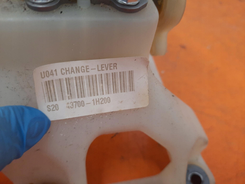 фото №9, Kia ceed i 07-10 1.6 crdi выборщик переключения передач 43700-1h200 d4fb