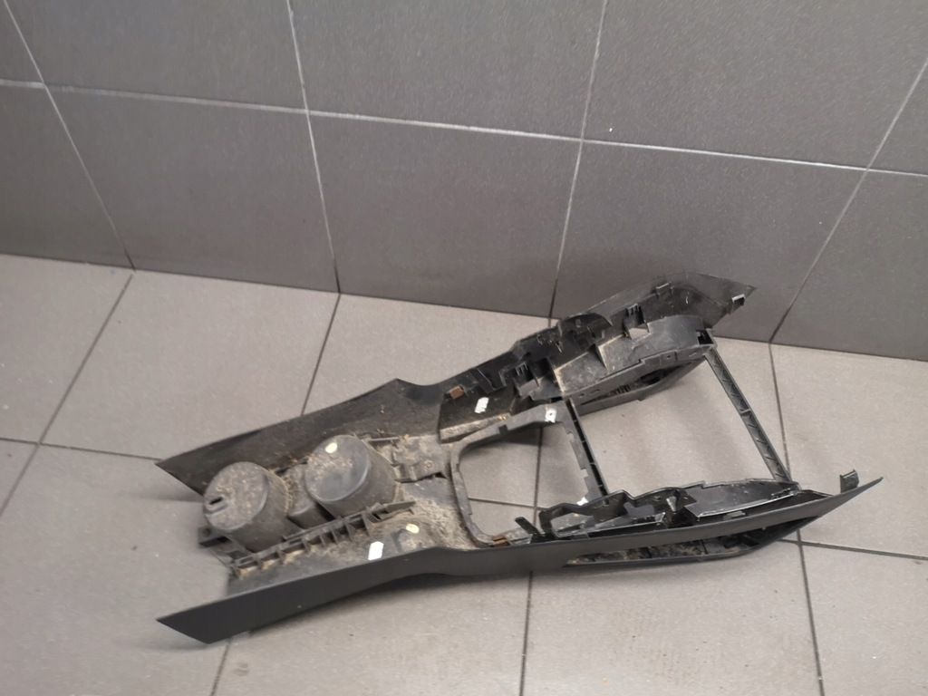 фото №8, Туннель средний чёрный vw golf v 1k0863243a