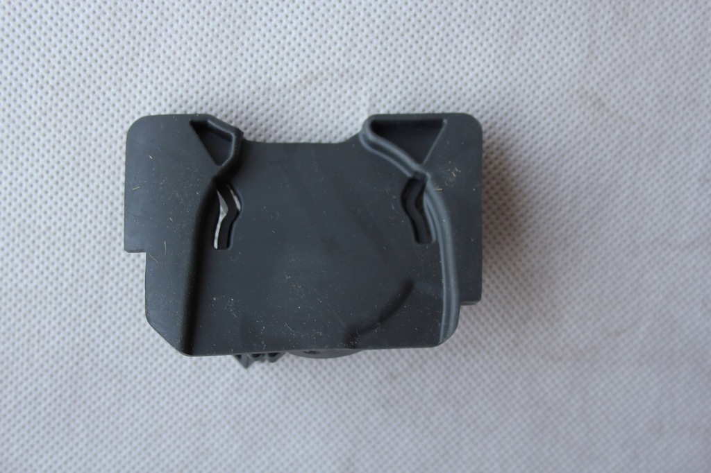 фото №1, Резиновый элемент защита модуля антенны vw atlas 5g0858573