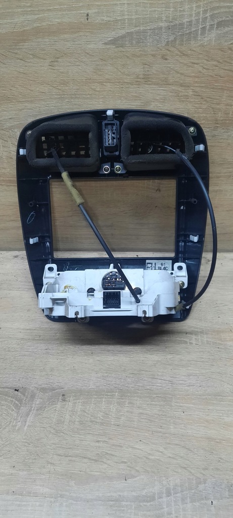 фото №4, Mazda 323 bj панель обдув рамка climatronic