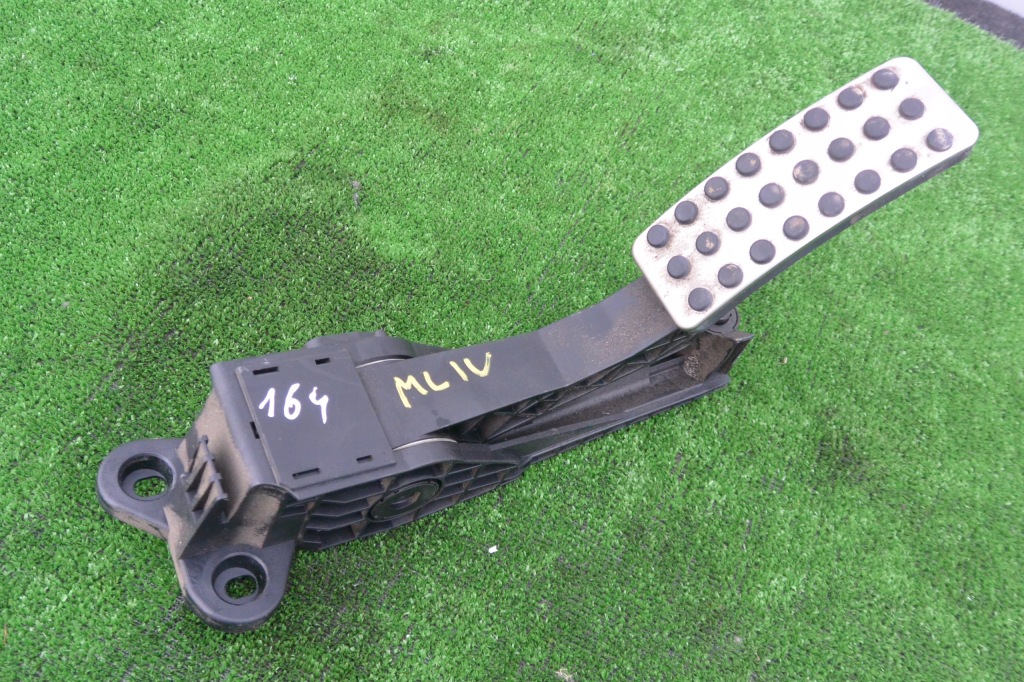 фото №1, Педаль газа потенциометр mercedes w164 ml gl x164
