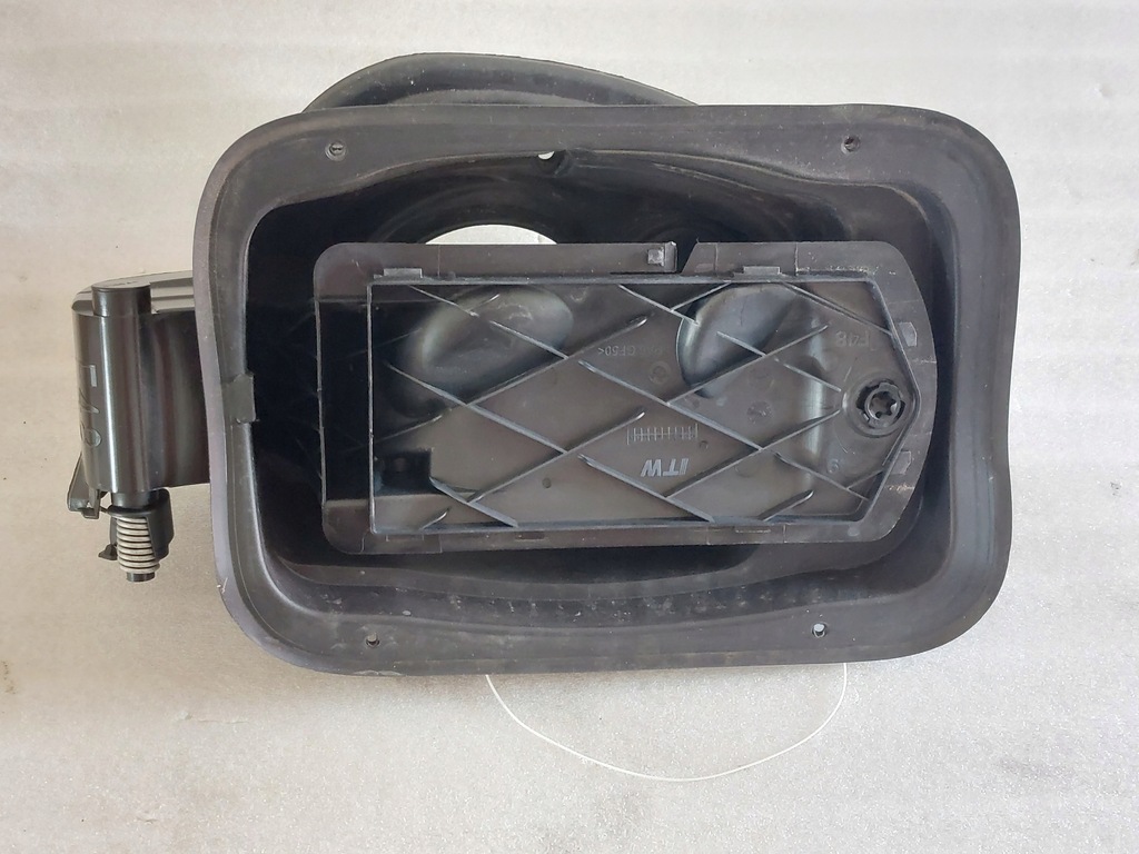 фото №1, Bmw x1 f48 заливная горловина топлива крышка