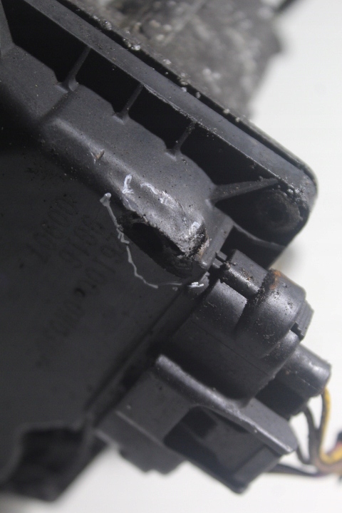 фото №3, Дросельна заслінка toyota auris i 1.4d4d