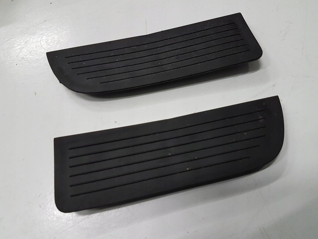 фото №1, Заглушка резинка обшивка левая jaguar xf x250 lift 11-