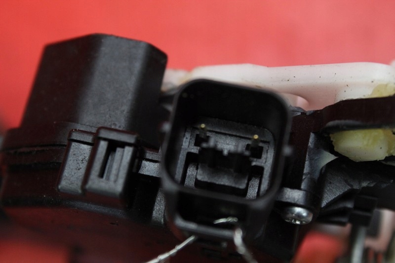 фото №8, Замок двері правий задня задній mitsubishi lancer 8 viii sedan 07-14