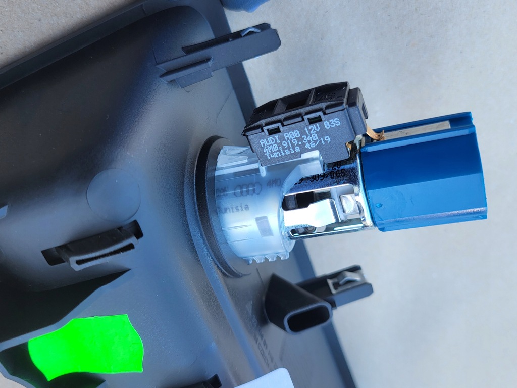 фото №10, Полиця бардачок тунель середнього прикурювач audi a4 b9 8w оригінальний номер 8w1864131c