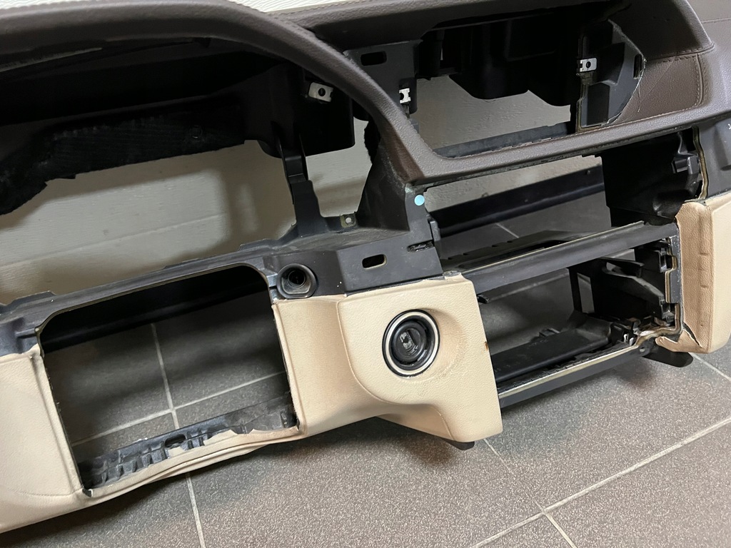 фото №6, Mercedes w212 приборная панель кожа коричневая obszywana подушка безопасности