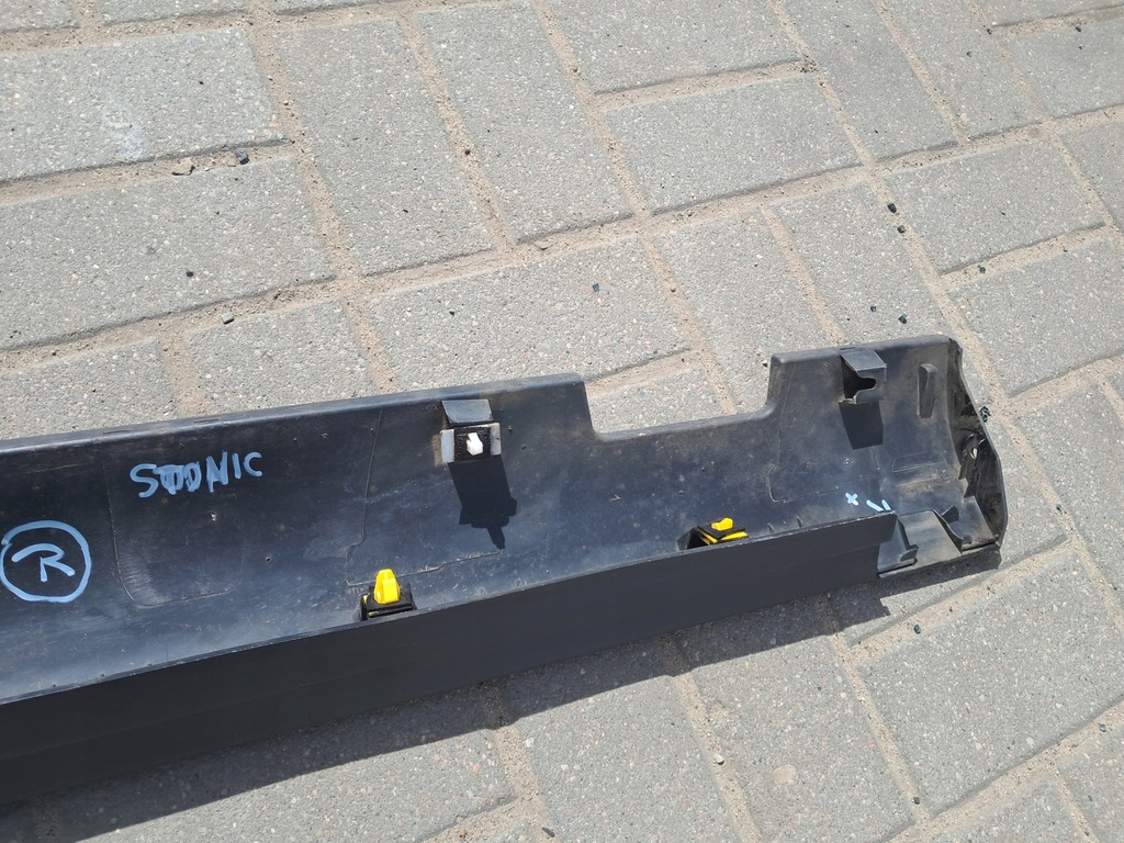 фото №5, Kia stonic молдинг поріг накладка поріг права 87754-h8400