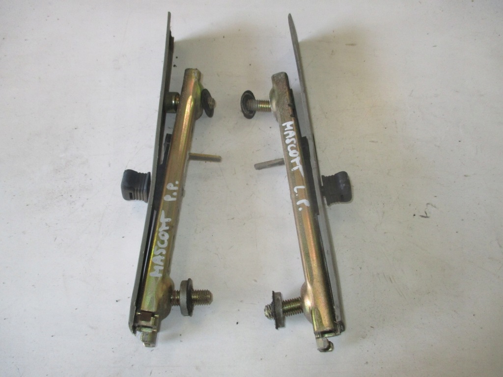 фото №1, Регулювання поперечина ліва права renault mascott