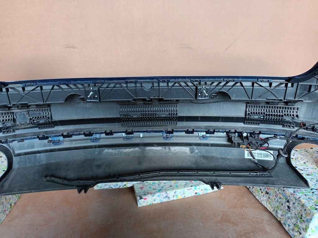 фото №9, Audi sedan a4 b9 8w kompletny задня кришка багажника лампи бампер колір ly9t 2017 72km