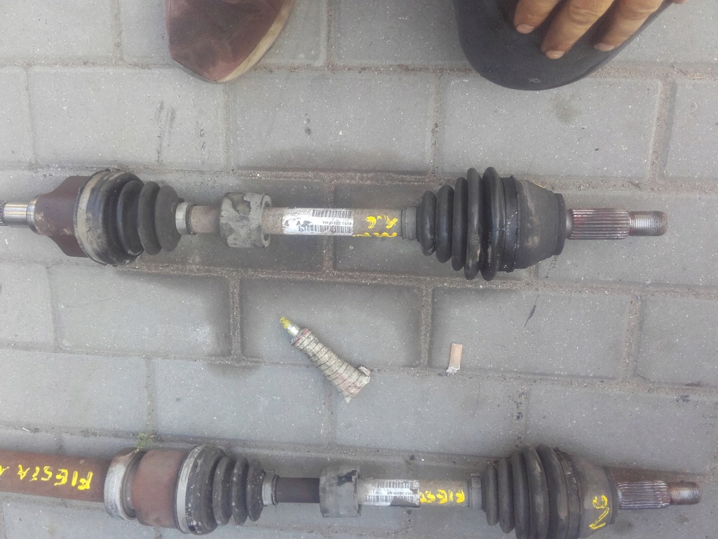 фото №1, Ford fiesta mk 7 1.6 tdci приводной вал левая 8v51-3b437-ha