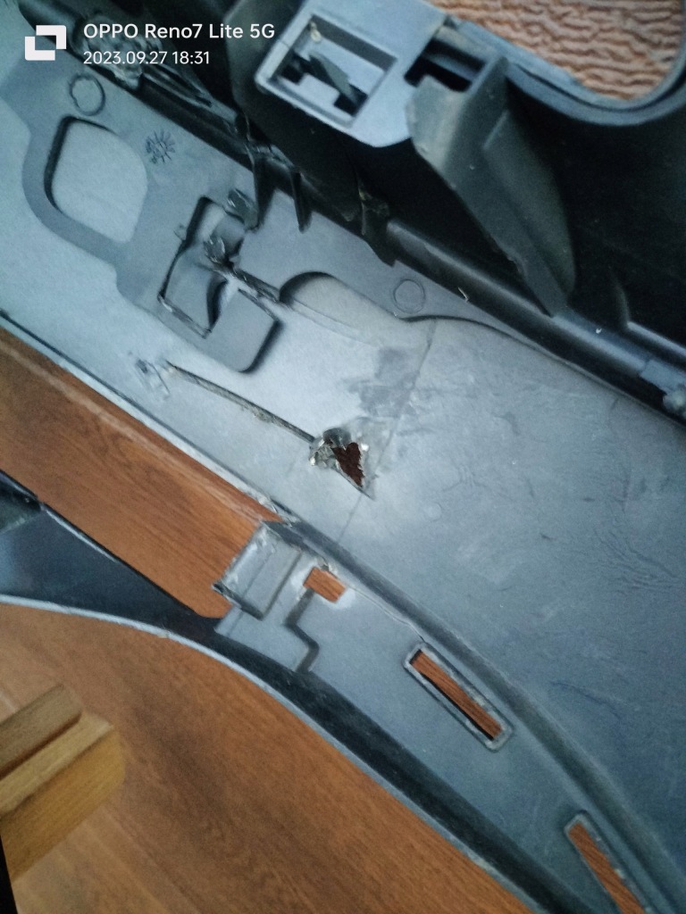 Peugeot 308 бампер перед 2013-2017 решётка  решётка радиатора 36117425 Доставка