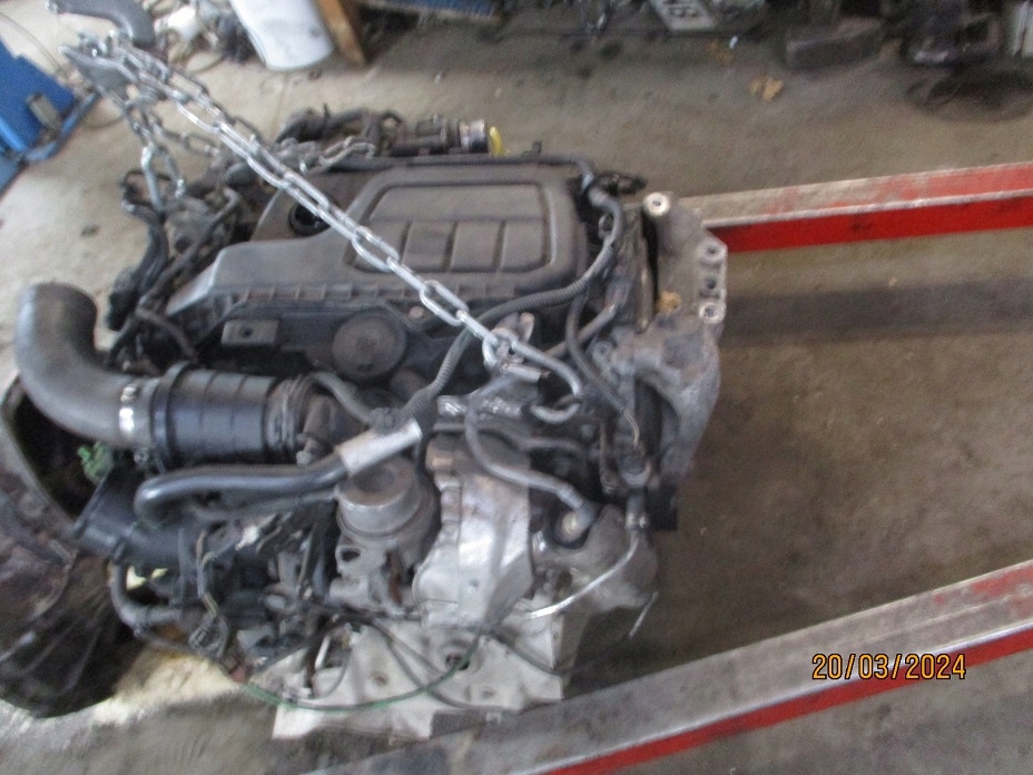 фото №1, Opel vivaro b trafic iii двигатель 1,6dci r9mh4h4 r9m413 r9m415