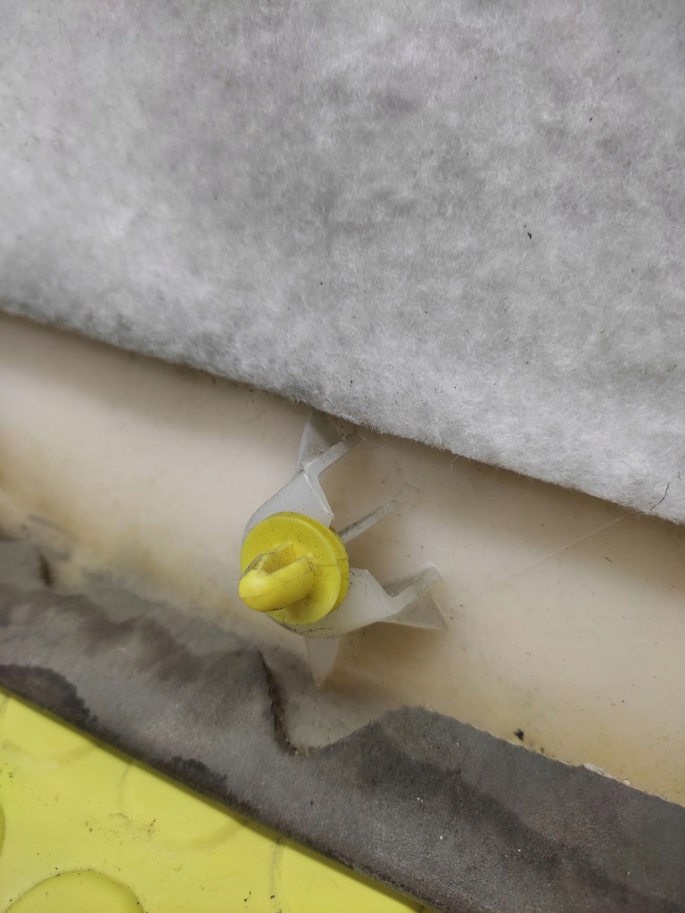 фото №5, Hyundai sonata оббивка двері правий задня