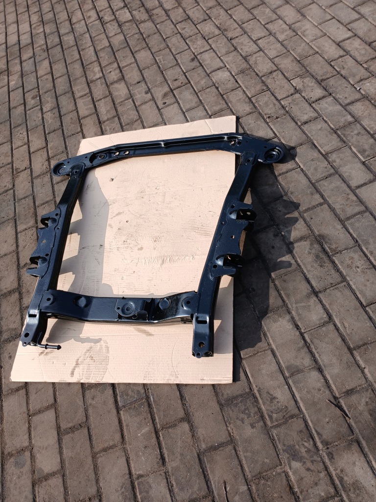 Подрамник подрамник подрамник super состояние оригинал dacia sandero 1 с Разборки