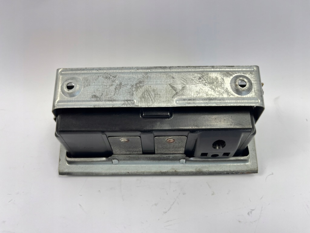 Пепельница перед передняя mercedes 123 w123 Доставка