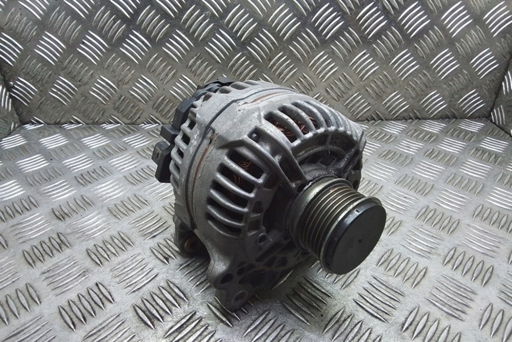 Купити Генератор vw passat b6 3c2 06f903023f 2.0l бензиновий 110kw 2008