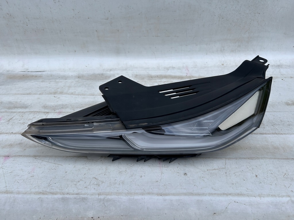 фото №1, Hyundai santa fe iv 18 - лампа led левая оригинал 92207-s1000