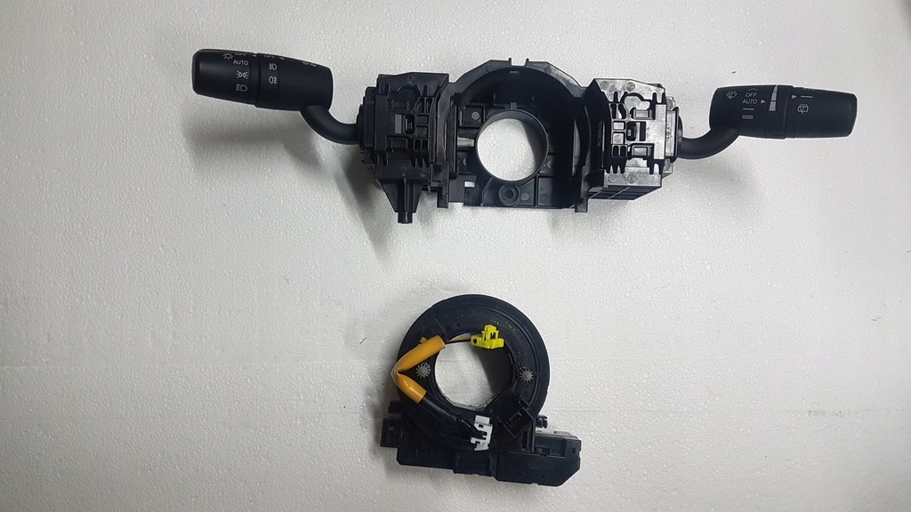 фото №1, Переключатель комбинированный лента air bag mazda 3 bm lift