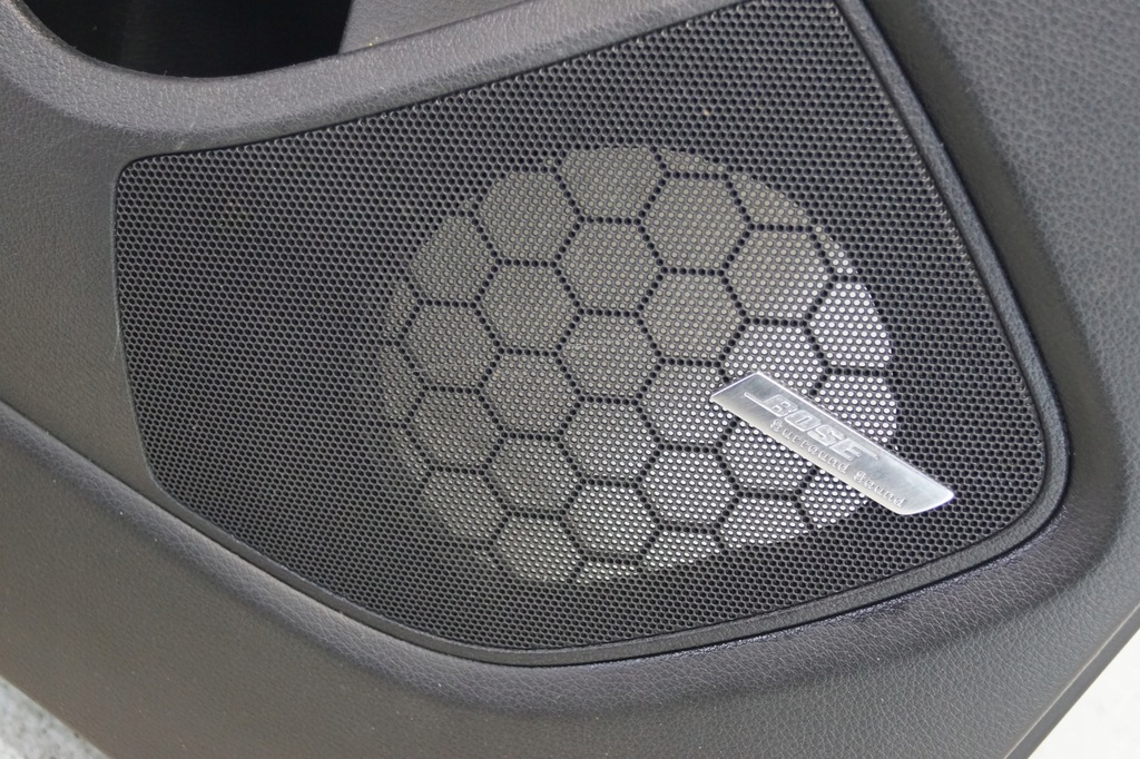 фото №12, Обшивка дверь левый задняя audi q7 4l