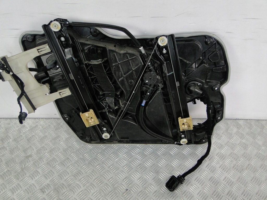 фото №13, Механизм подъёма окон alfa romeo stelvio