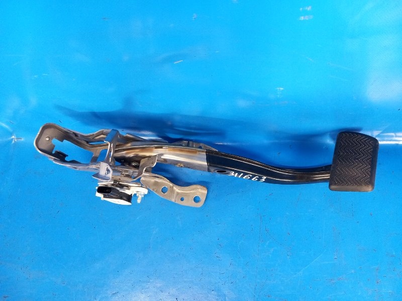 фото №2, Педаль тормоза toyota prius 16 4711047060