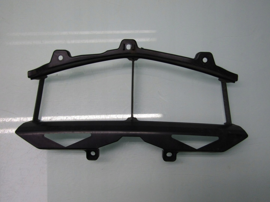 фото №1, Mazda 2 dl dj 15r решётка рамка бампера передний