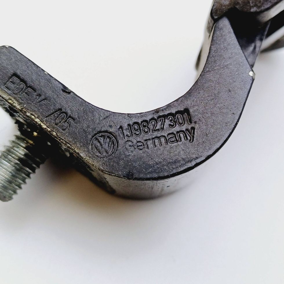 Купить Петля петли крышки багажника комплект vw touran i lak: lc9z 1j9827301 nr49