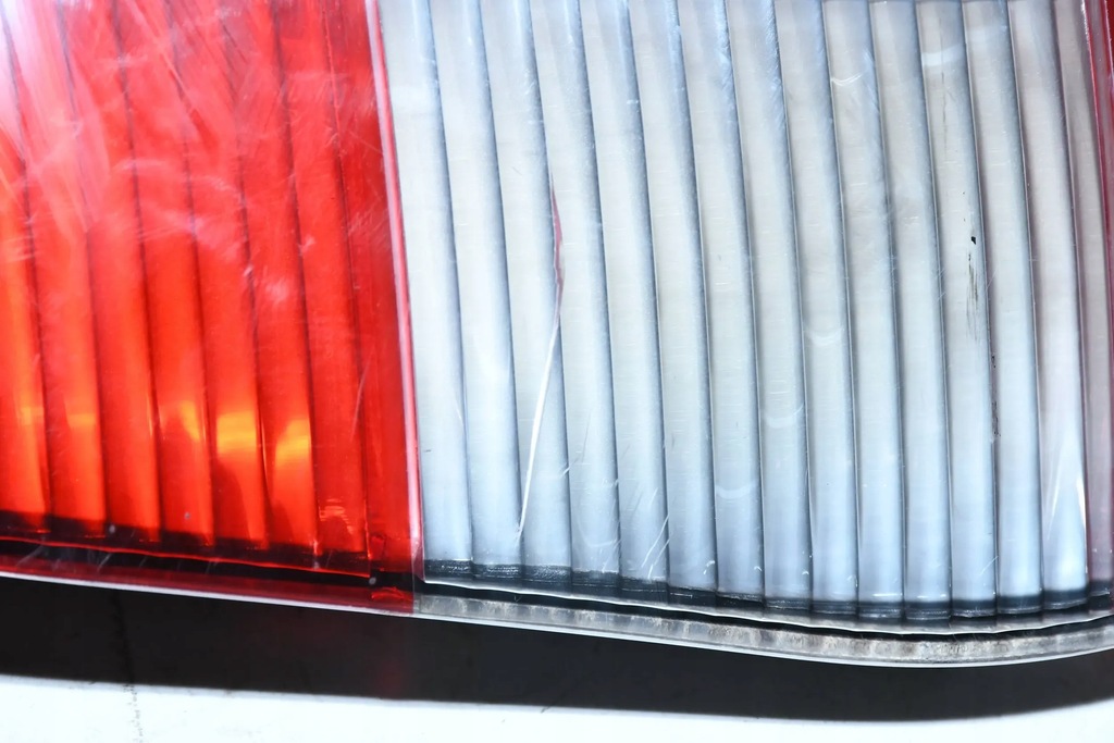 фото №5, Лампа левый задняя 7700430965 renault scenic rx4 2000-03