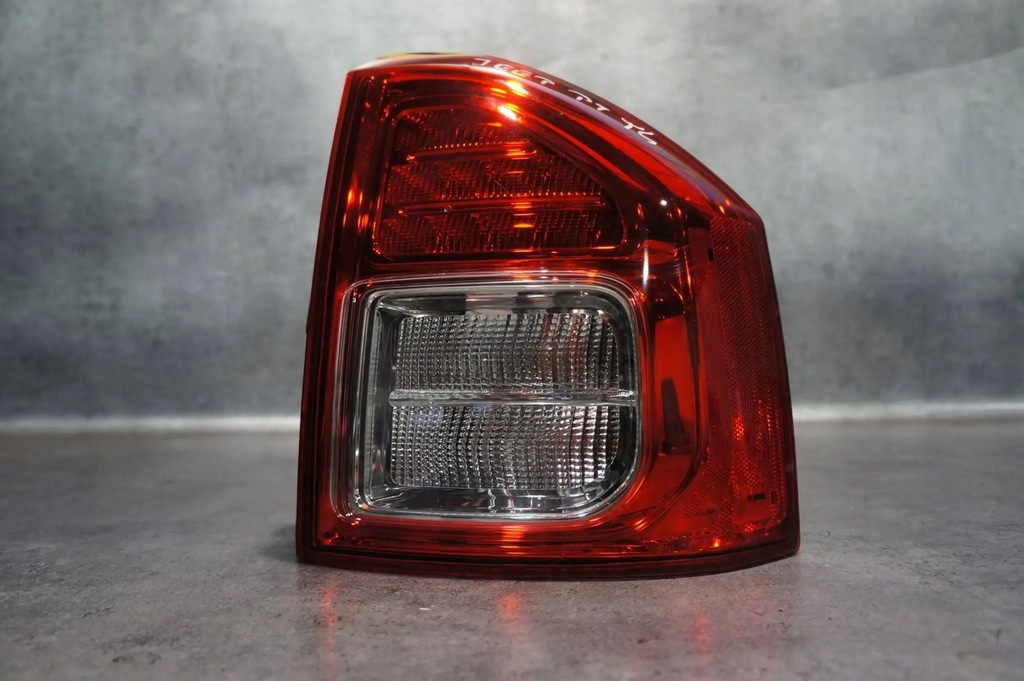 фото №1, Лампа правый задняя задняя jeep compass i lift led 05182542