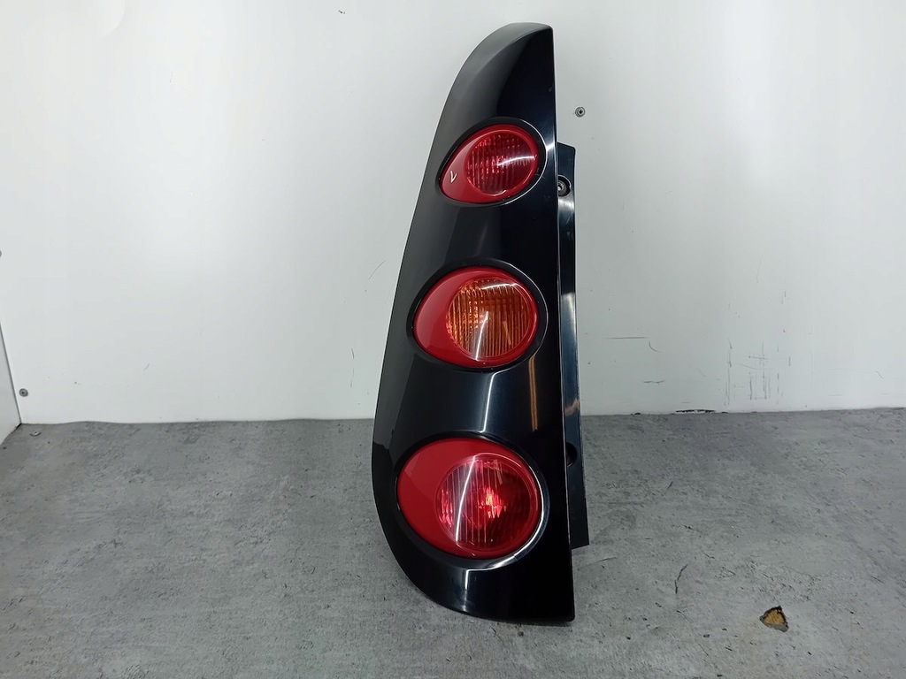 фото №1, Лампа задня ліва smart forfour i a4548200964 mn902571 хетчбек