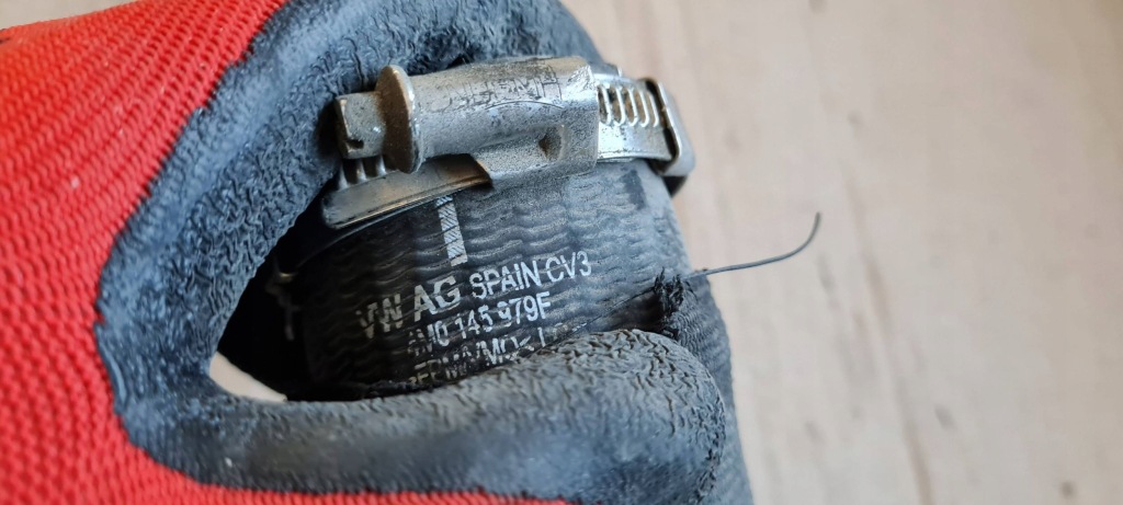 Sq8 4m rsq8 труба пабтрубок  ciśneiniowy левый интеркулер 4.0 tfsi 4m0145979f sq7 Оригинал