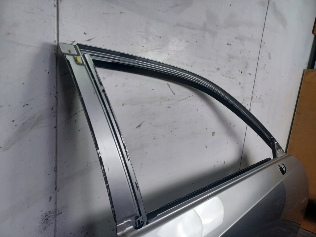 Двері ----- lexus es vii 2018- ------ передні праве Доставка