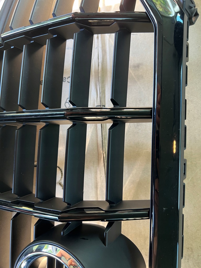 Решётка радиатора решётка  радиатора audi q3 2 2 83a s-line Цена