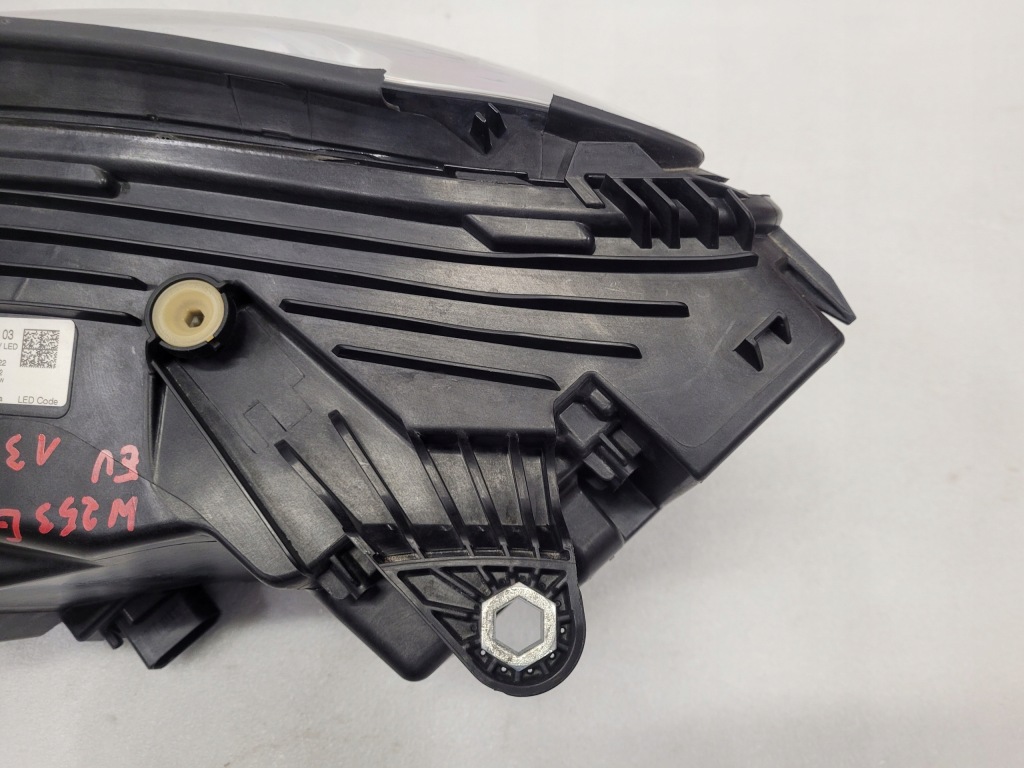 Mercedes w253 glc lift лампа правая перед full led eu a2539066403 с Разборки