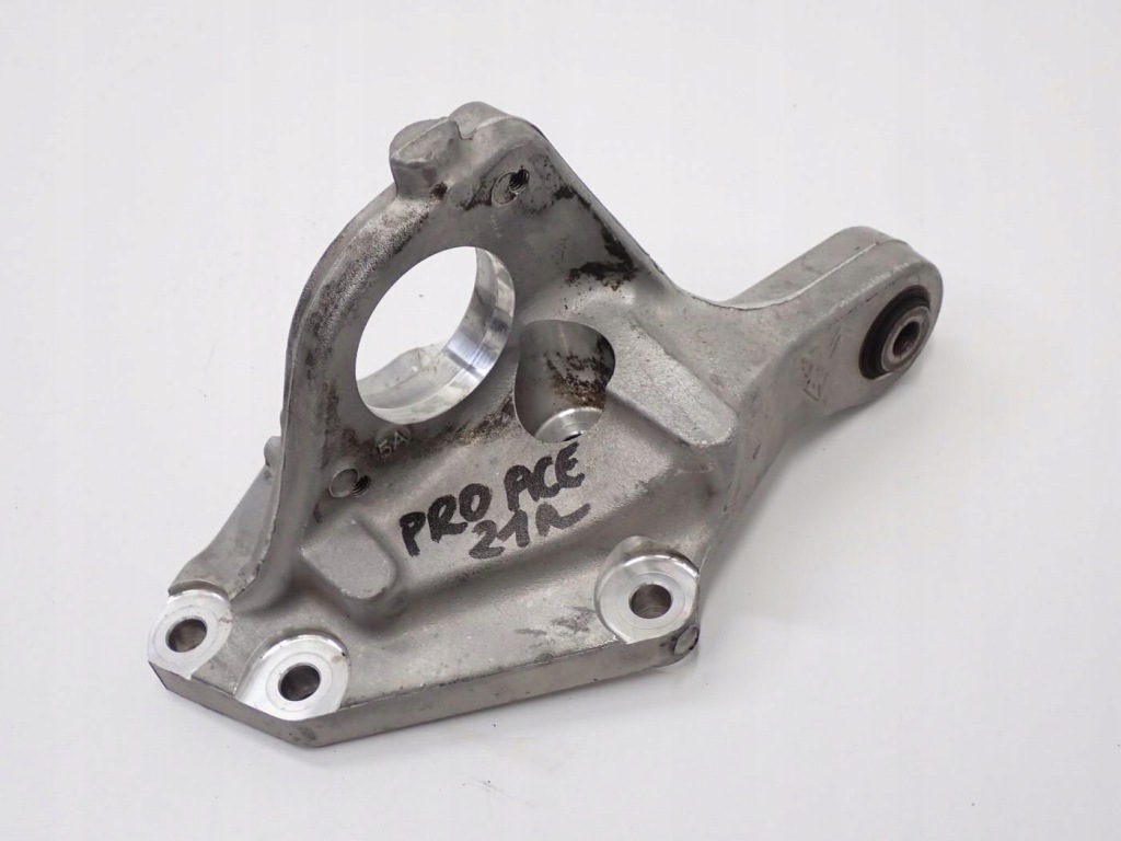 Купить Кронштейн опора полуось 9674067780 toyota proace 2 2.0 d-4d ah01 21r