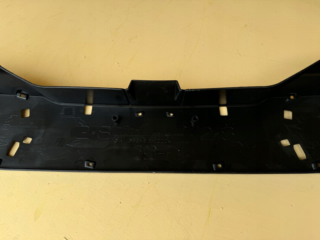 Lexus nx nx300h / nx200t кронштейн підсилювач решітка 52112-78220 Оригінал